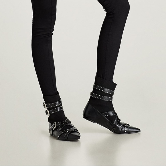 Zara Shoes - Zara 7.5/38 sock flats